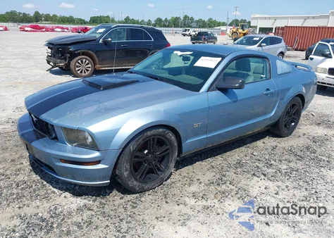 2005 Ford Mustang Gt Deluxe/Gt Premium from USA, damaged, VIN 1ZVFT82H155200458